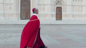 Cardinale in Piazza Maggiore a Bologna