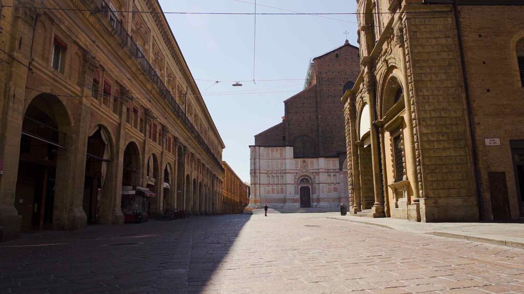 BOLOGNA-OGGI_piazza-maggiore